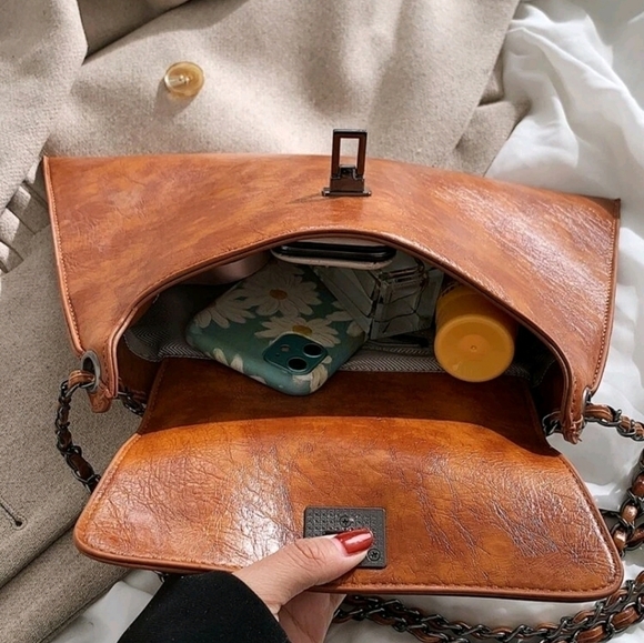 Adorable Black Shoulder Bag - Picture 7 of 12